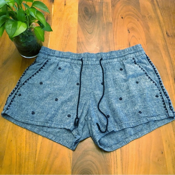 Old Navy Medium Rise Soft Casual Shorts. Size Medium. - Picture 6 of 14